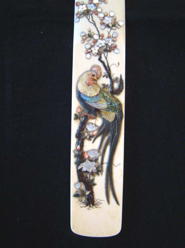 A late 19th century Chinese Ivory Page Turner with Mother-of Pearl and other inlays — image 3
